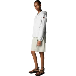 أنقذوا البطة ذات المعاطف البيضاء