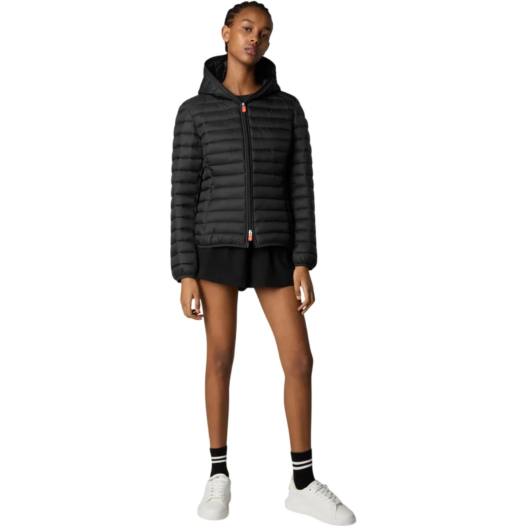 أنقذوا البطة، معاطف سوداء