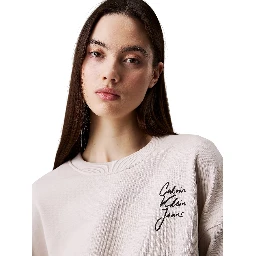 كنزات كالفن كلاين رمادية