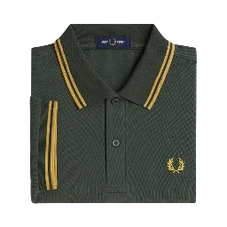 تيشيرتات وبولو من فريد بيري باللون الأخضر