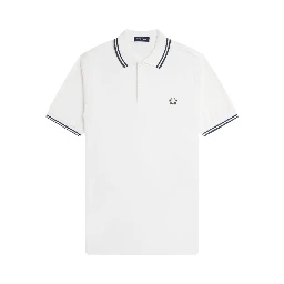 تيشيرتات وبولو بيضاء من فريد بيري