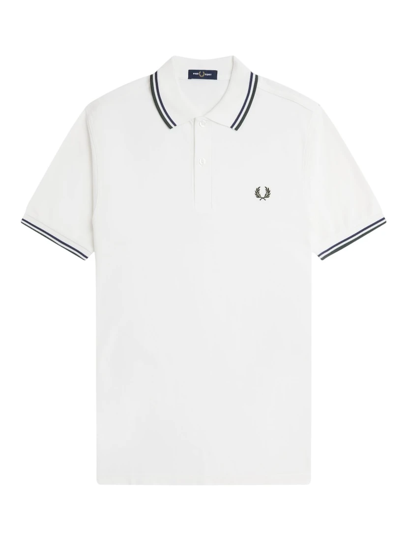 تيشيرتات وبولو بيضاء من فريد بيري