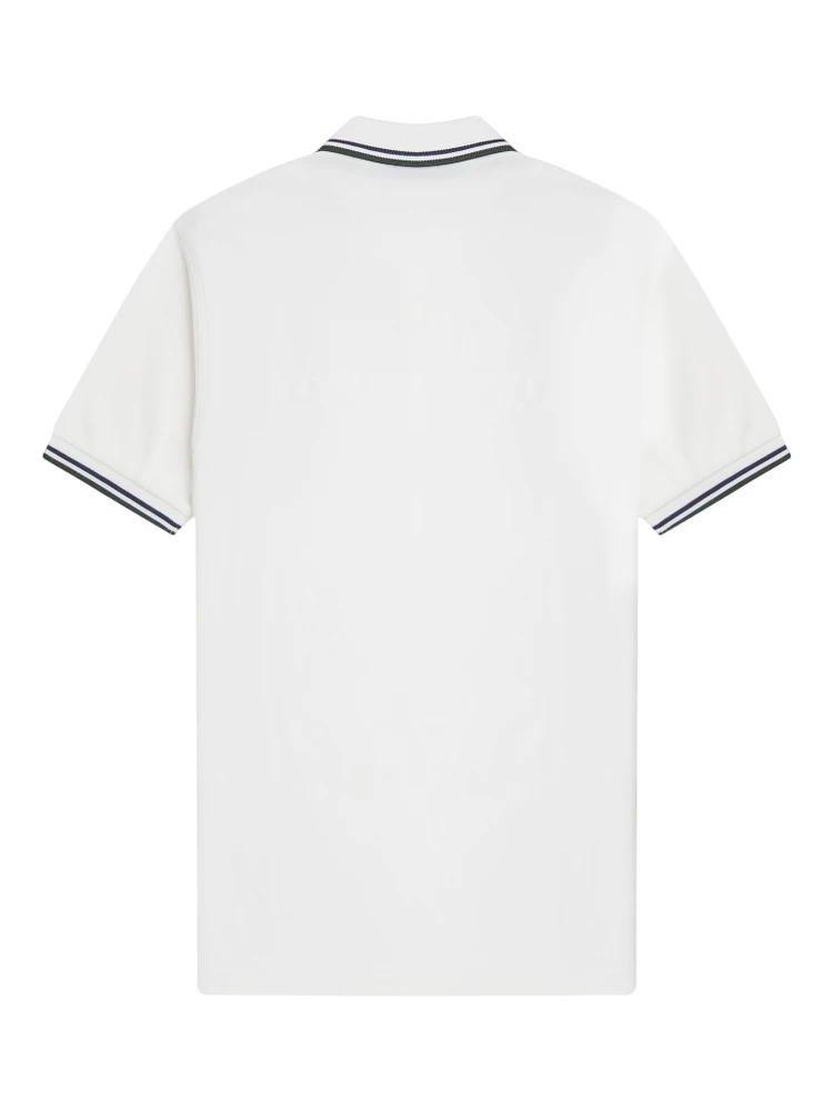 تيشيرتات وبولو بيضاء من فريد بيري alternative