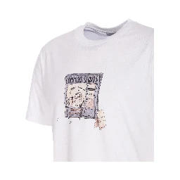 تيشيرتات وبولو بيضاء من إدموند ستوديوز