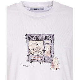 تيشيرتات وبولو بيضاء من إدموند ستوديوز