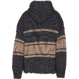 Knitted jacket with fur