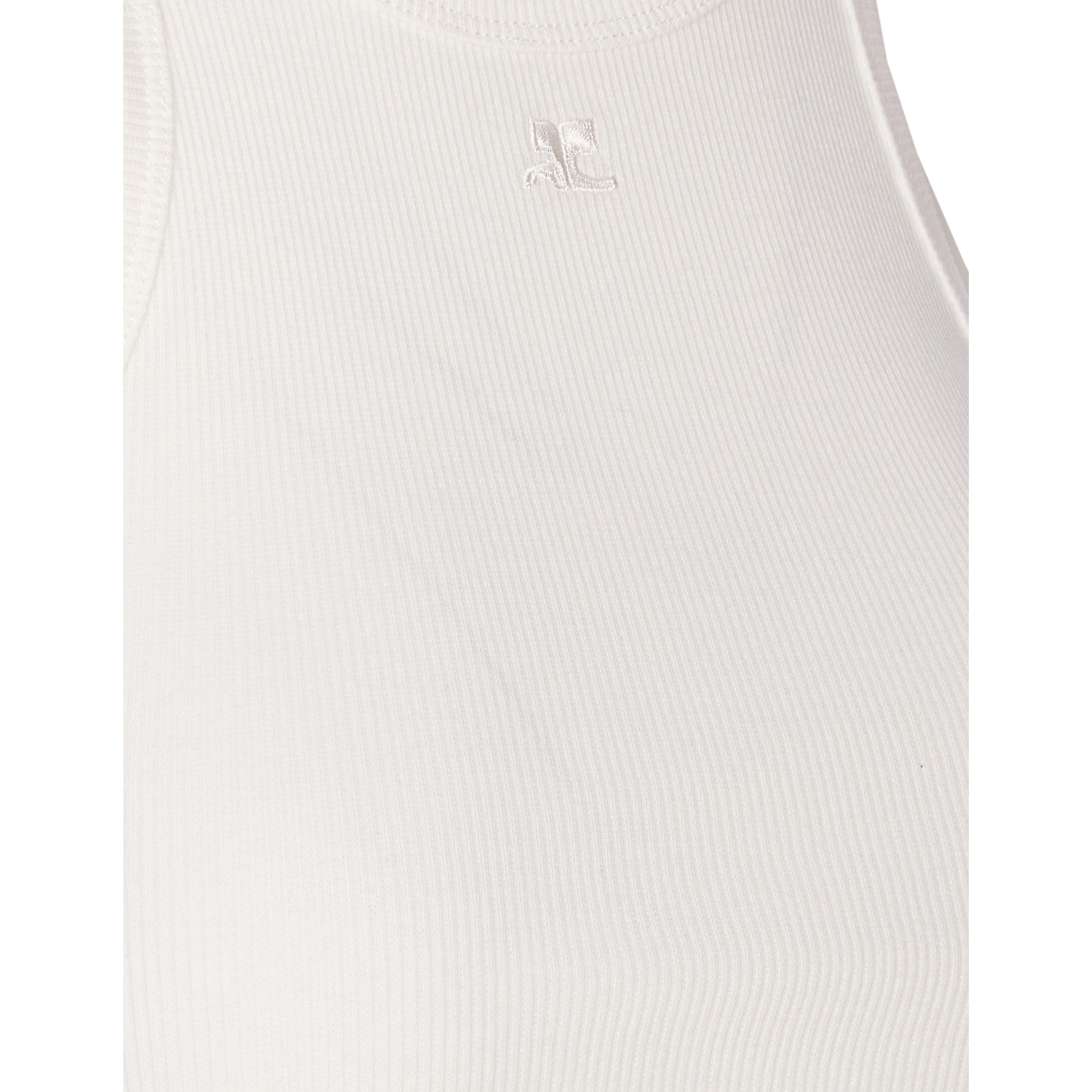 sleeveless top