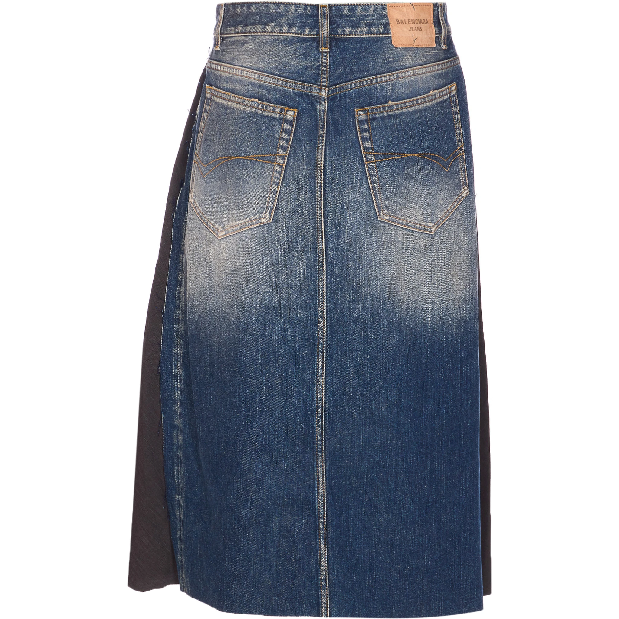 Pleated skirt