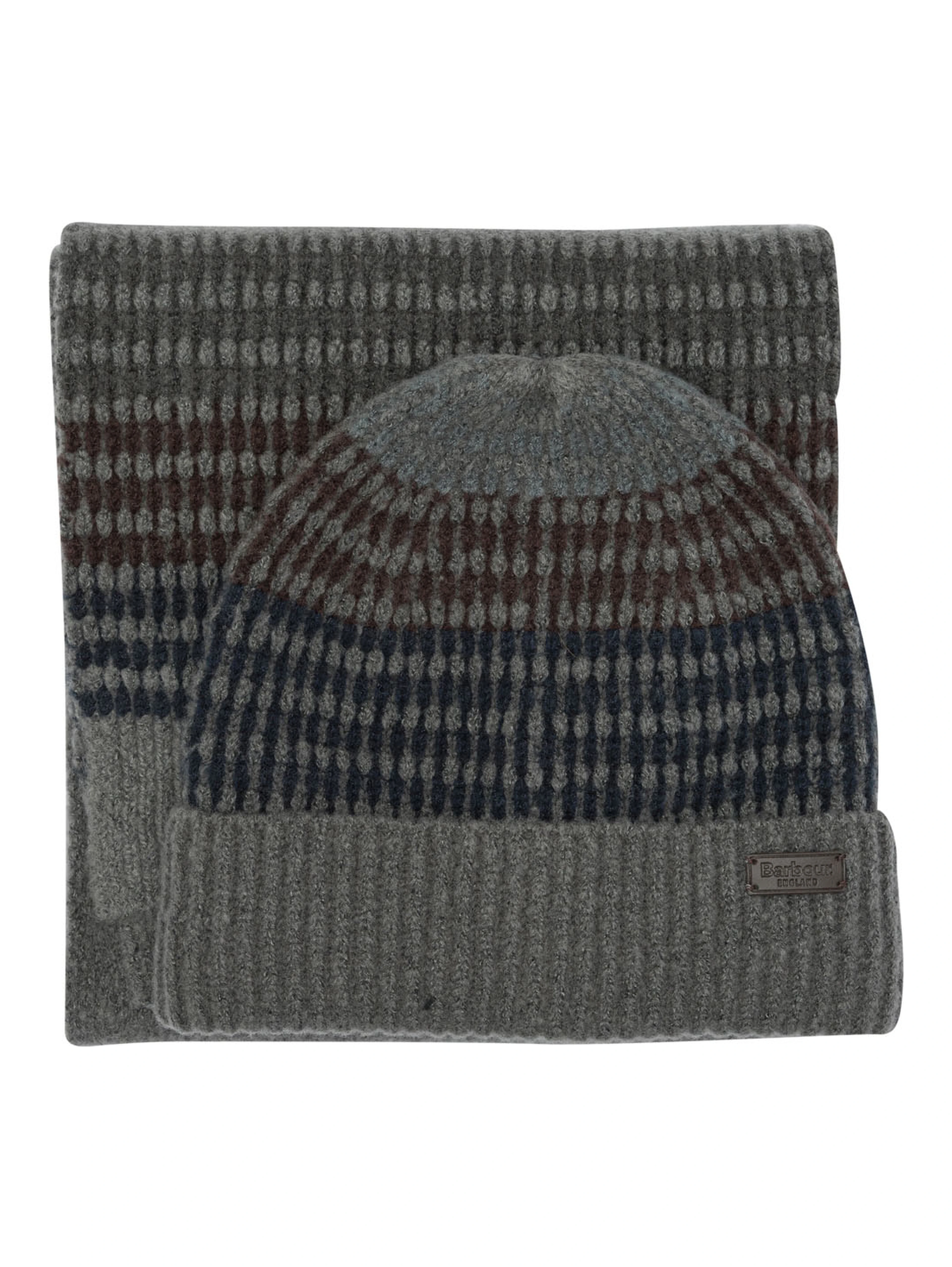 "Branton" set with scarf and beanie