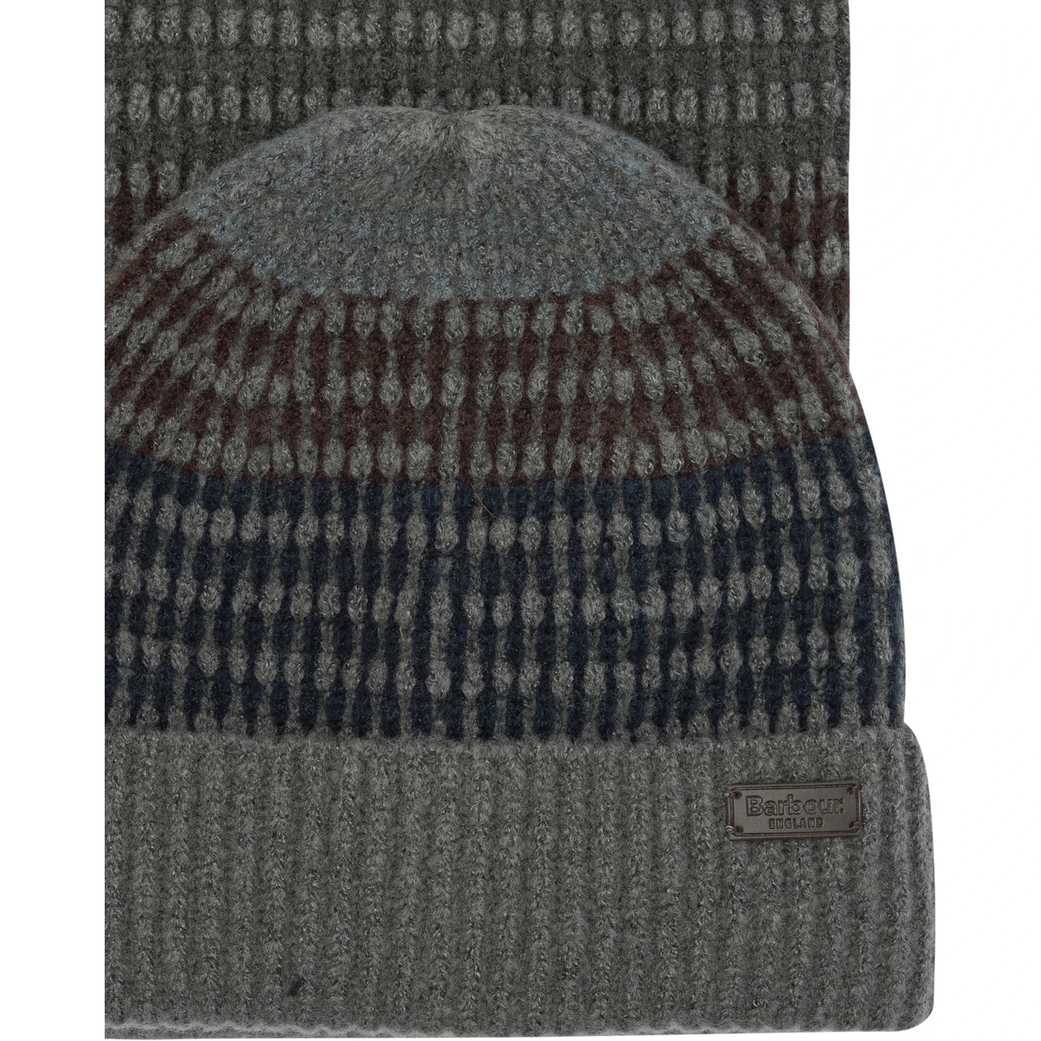 طقم "برانتون" مع وشاح وقبعة صوفية