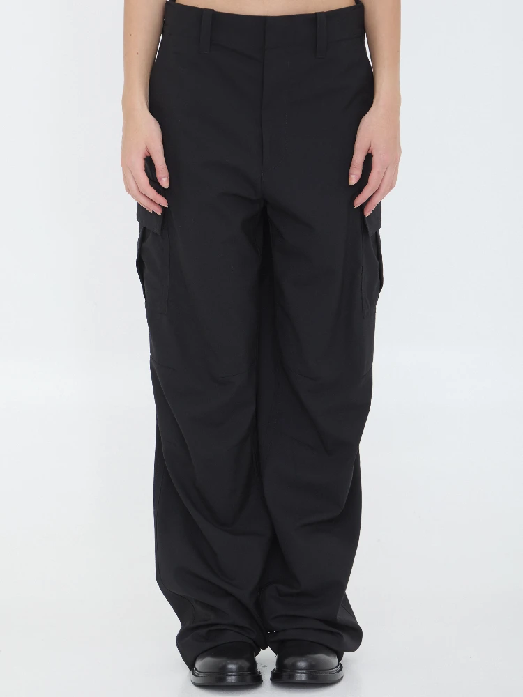 Cargo trousers in lightweight woo