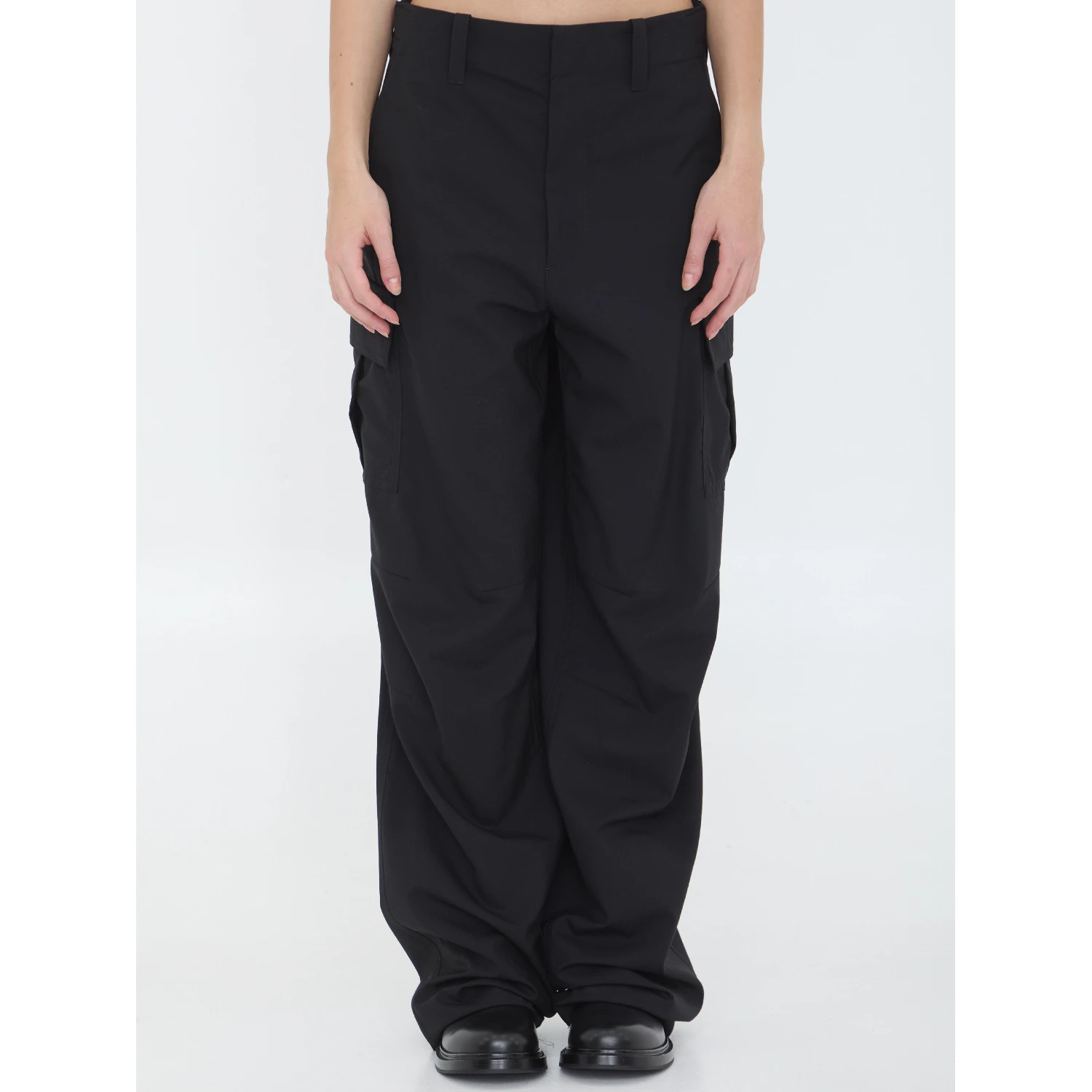 Cargo trousers in lightweight woo