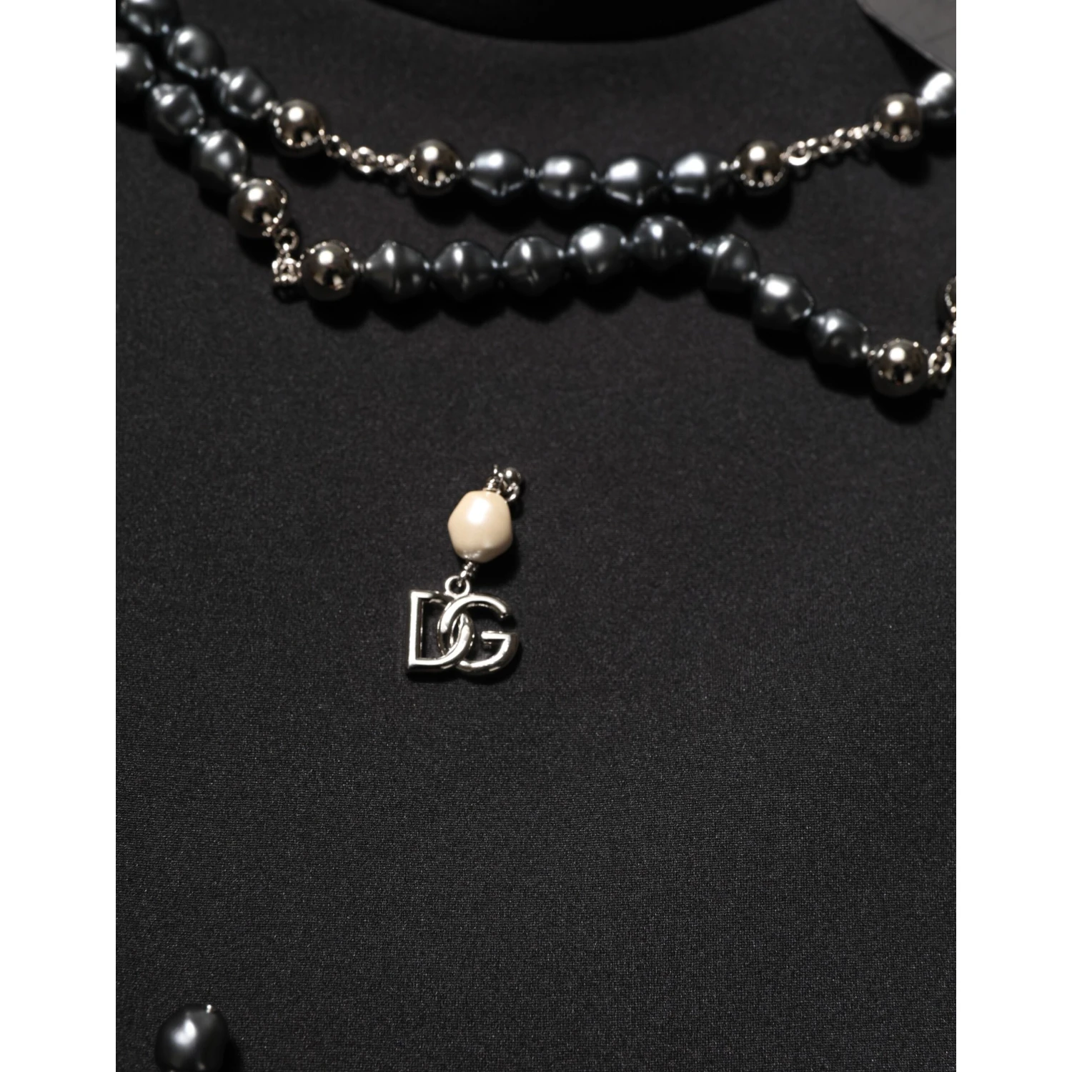 Black Polyester Necklace Embellished T-shirt