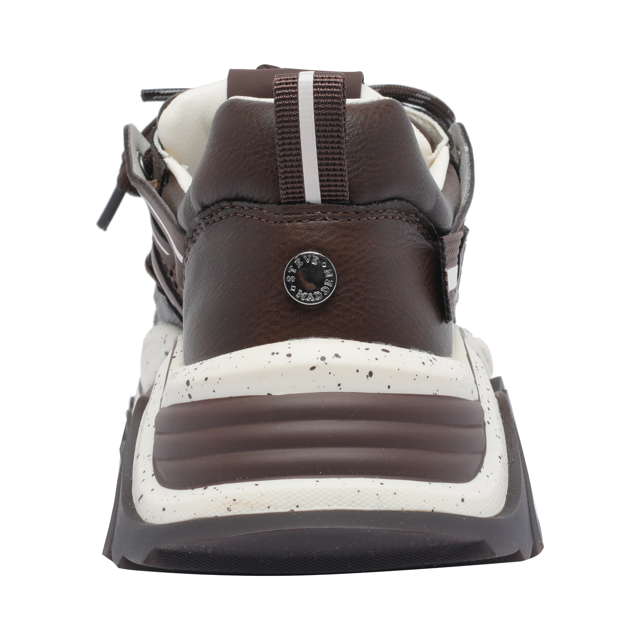 حذاء رياضي بني من ستيف مادن
