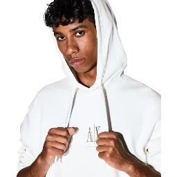 كنزات أرماني إكستشينج بيضاء