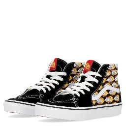 حذاء رياضي "شعار اللهب متكرر"