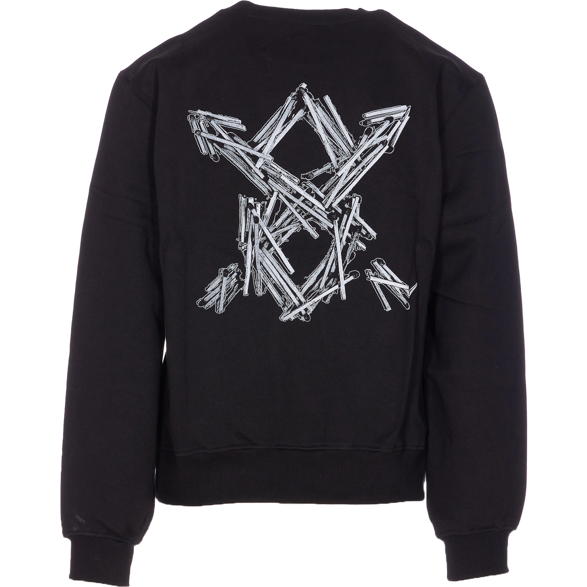 كنزات أومو سوداء من صحيفة ديلي بيبر