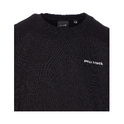 كنزات أومو سوداء من صحيفة ديلي بيبر