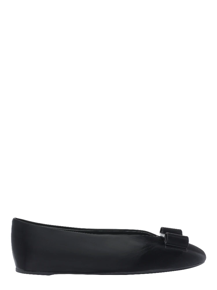 Ferragamo Flat shoes Black