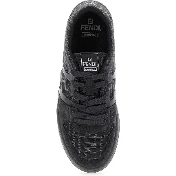 حذاء رياضي رمادي اللون مزين بشعار على اللسان ونقش FF كامل من الجلد الرجالي