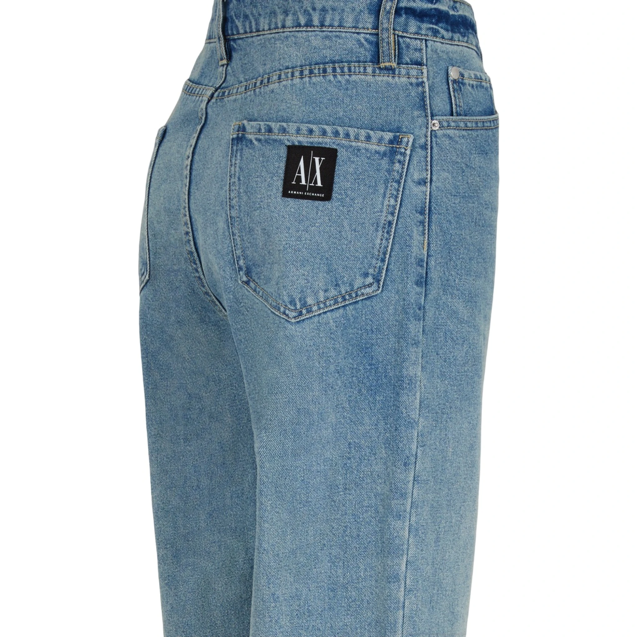 جينز أزرق من أرماني إكستشينج