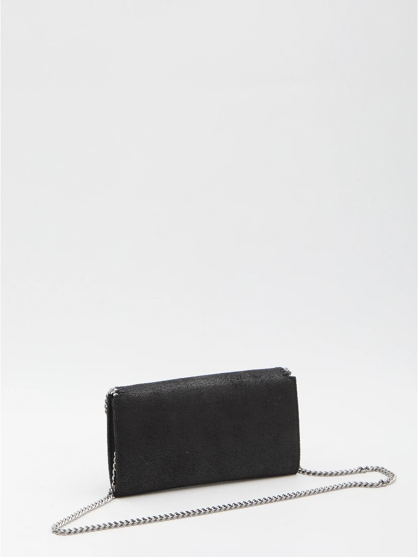 Falabella continental wallet on chain
