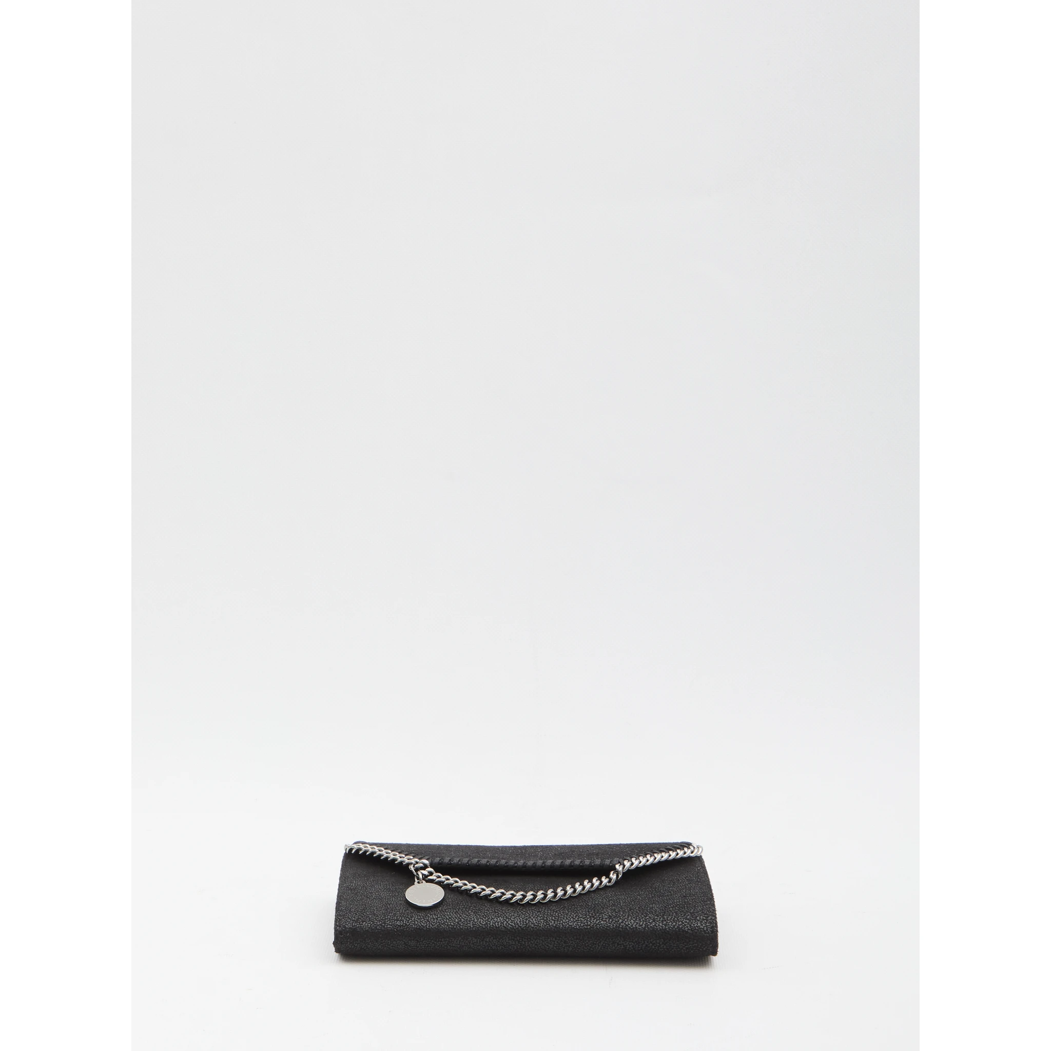 Falabella continental wallet on chain