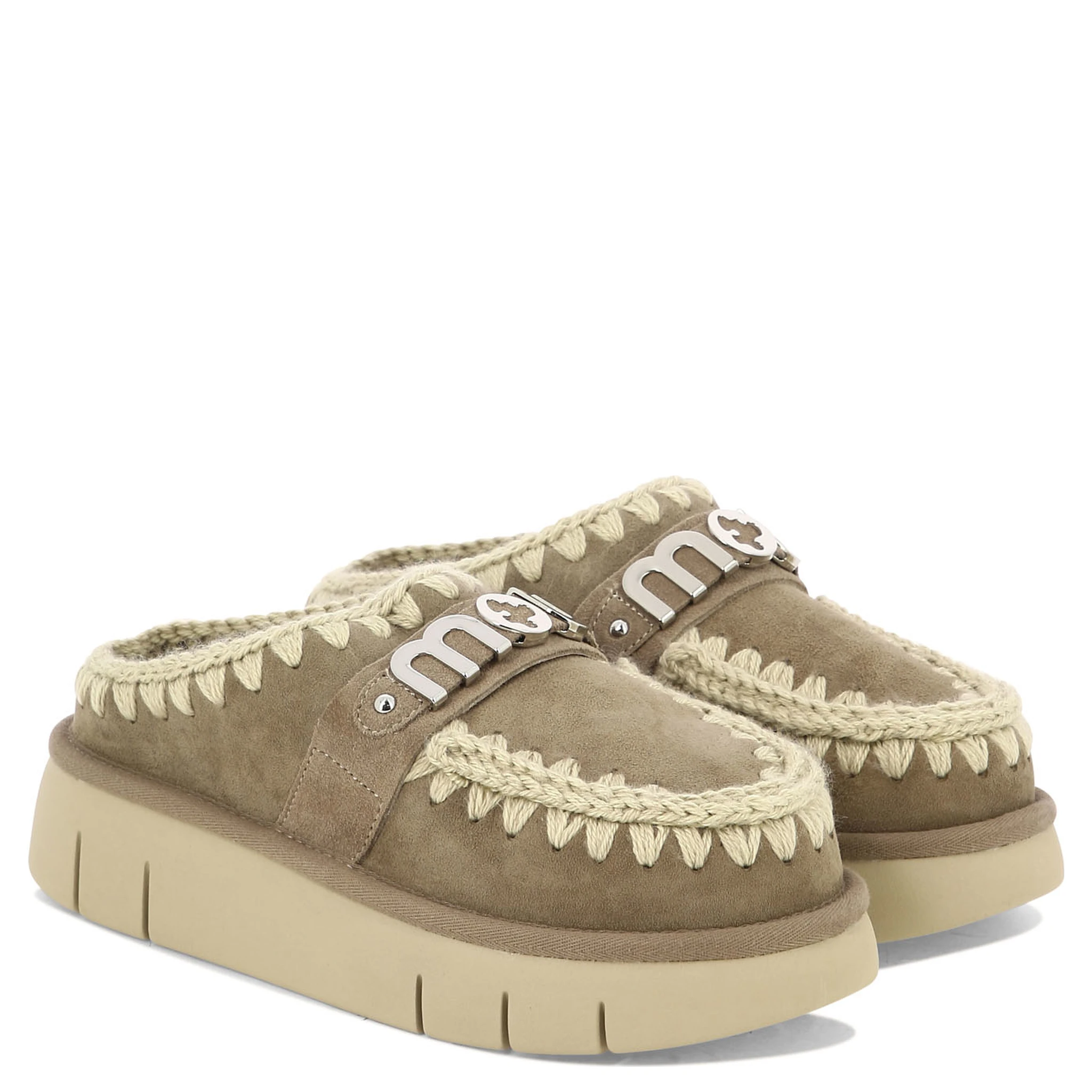 "Bounce Clog Metal Logo" slippers