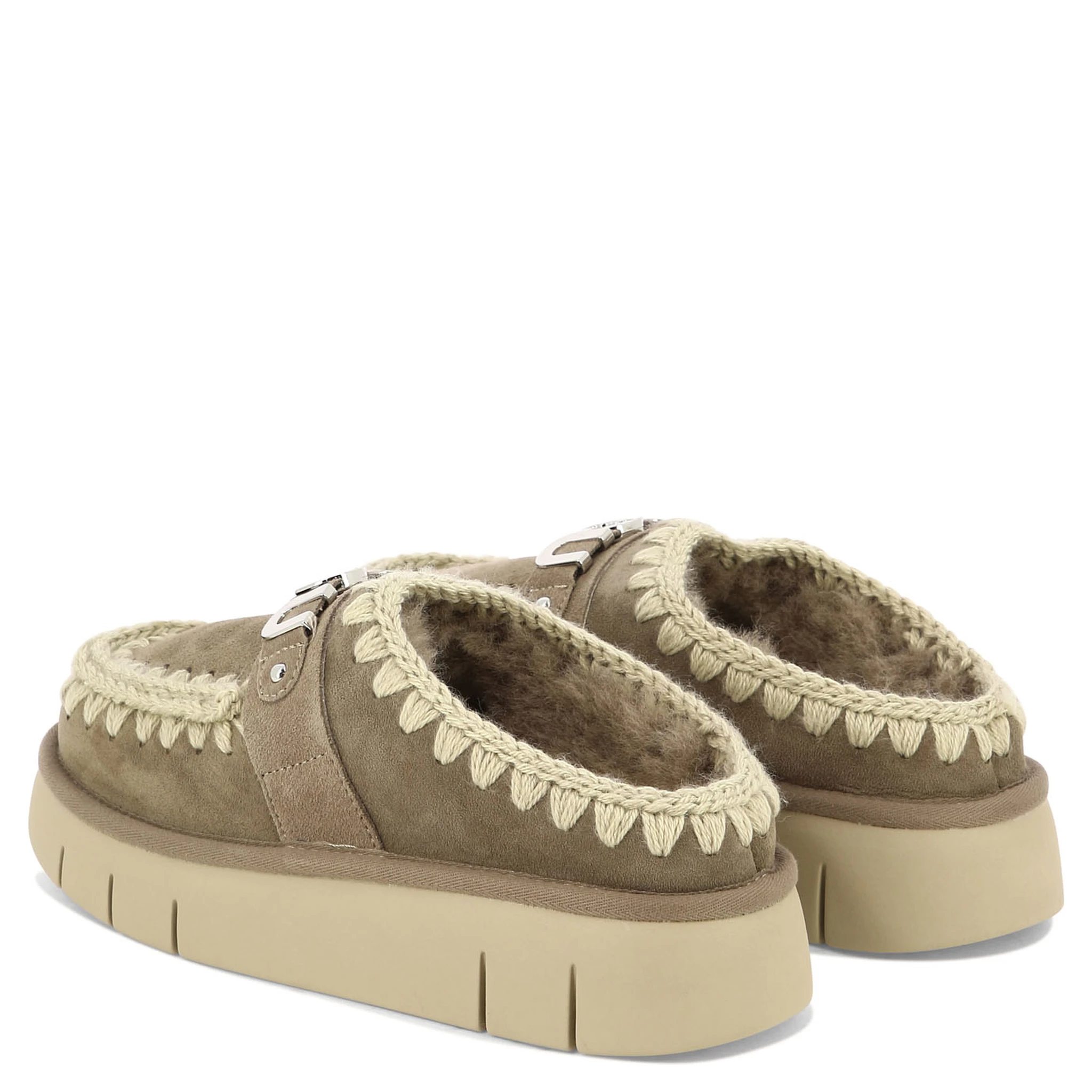 "Bounce Clog Metal Logo" slippers