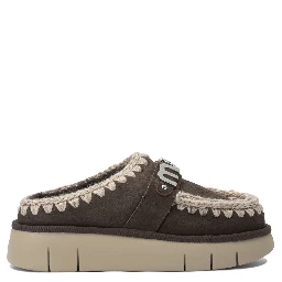 "Bounce Clog Metal Logo" slippers