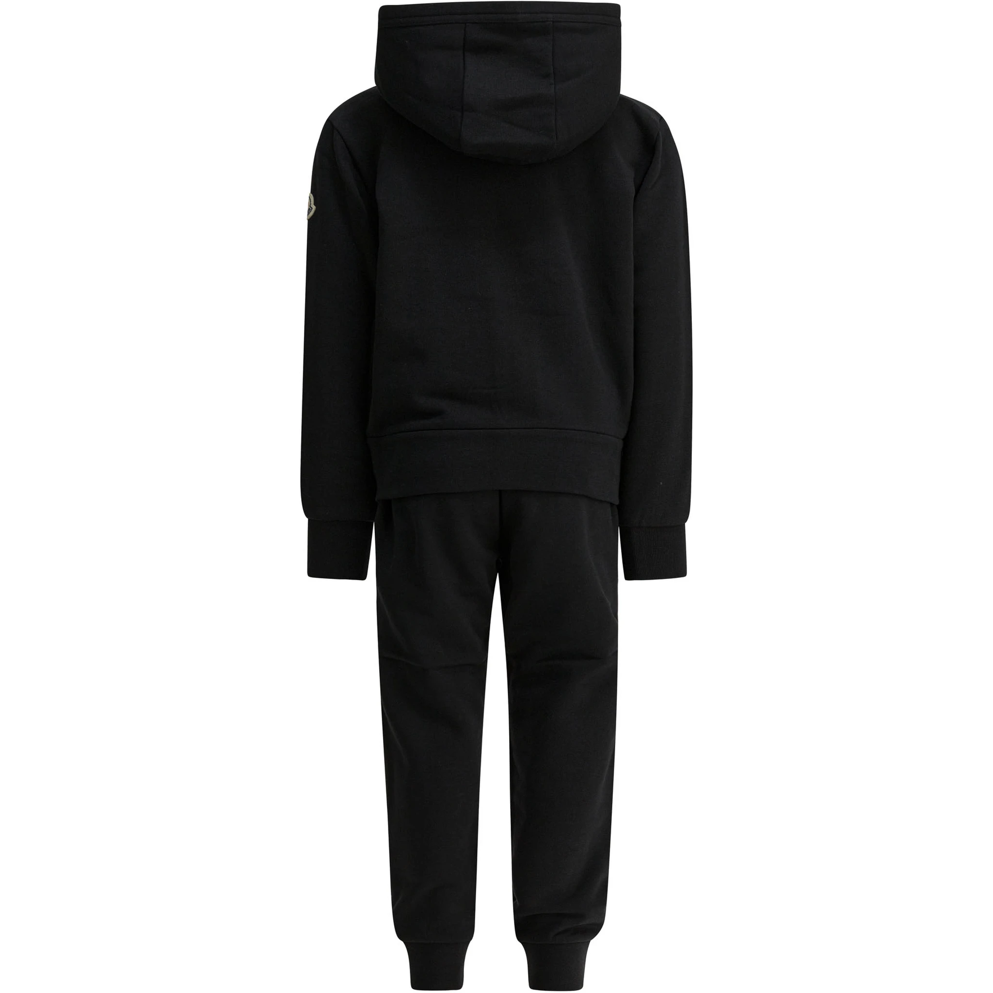 أطقم رياضية