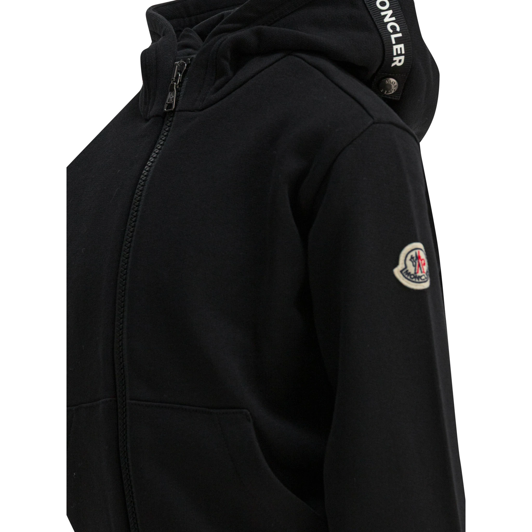 أطقم رياضية