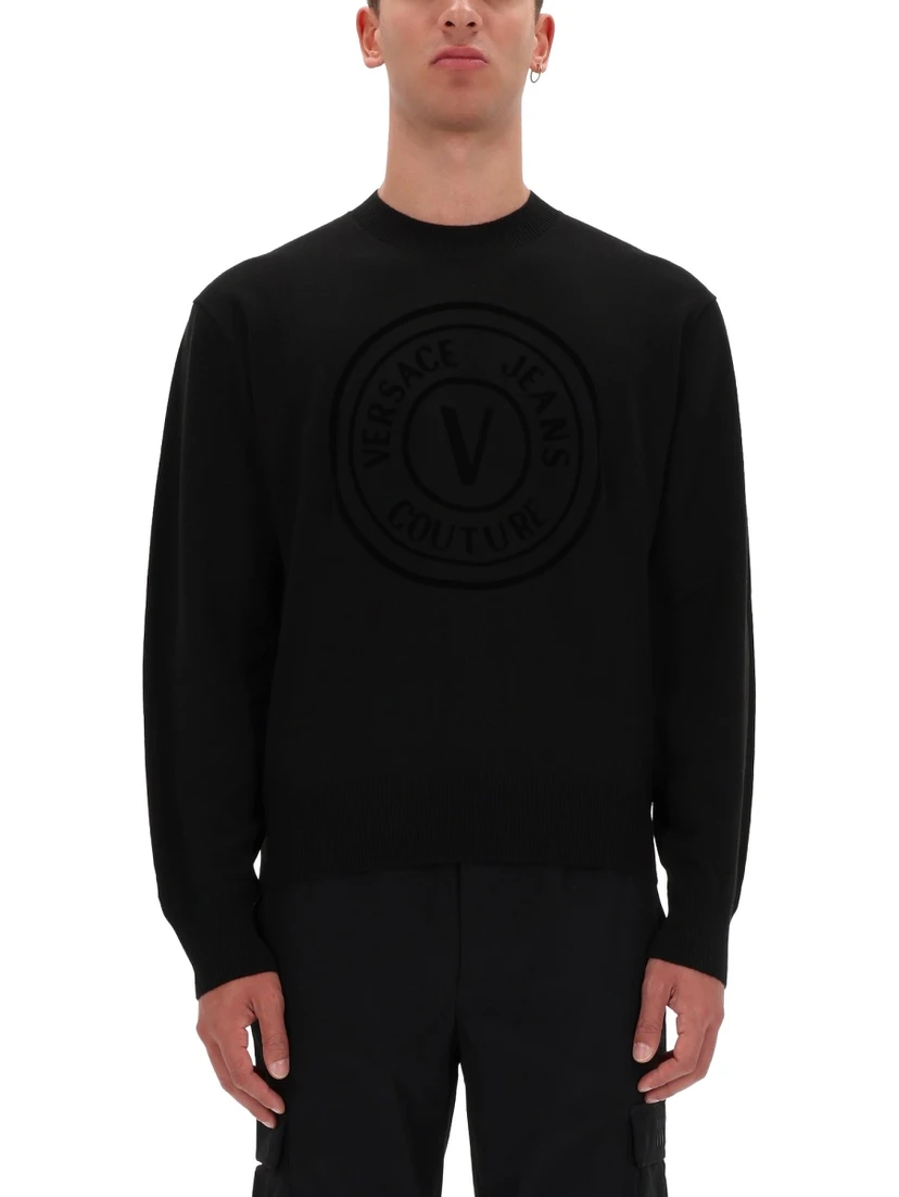 JERSEY WITH V-EMBLEM