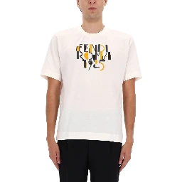 تيشيرت مطبوع عليه صورة