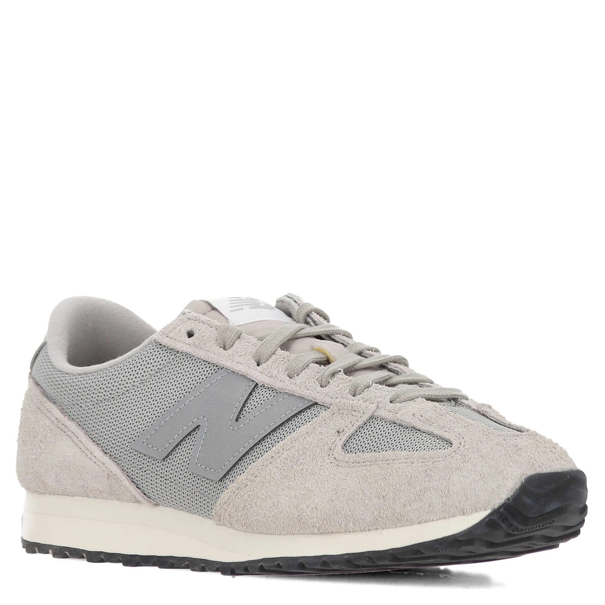 أحذية رياضية من تصميم جونيا واتانابي مان بالتعاون مع نيو بالانس