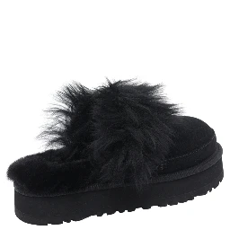 صندل UGG أسود