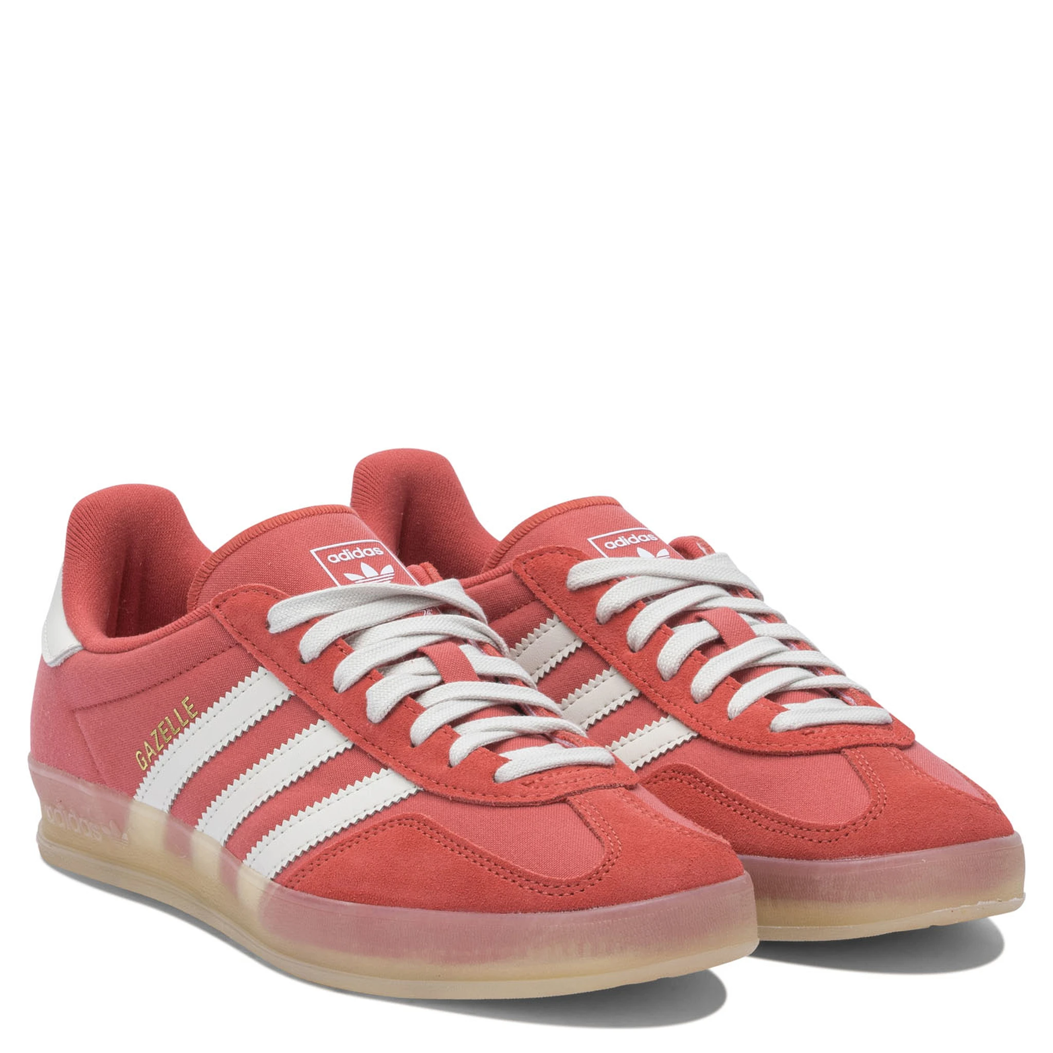 حذاء رياضي "غزال"