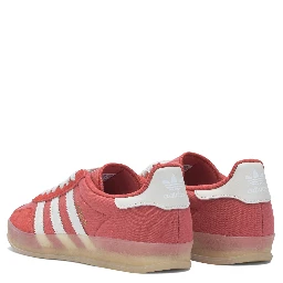 حذاء رياضي "غزال"