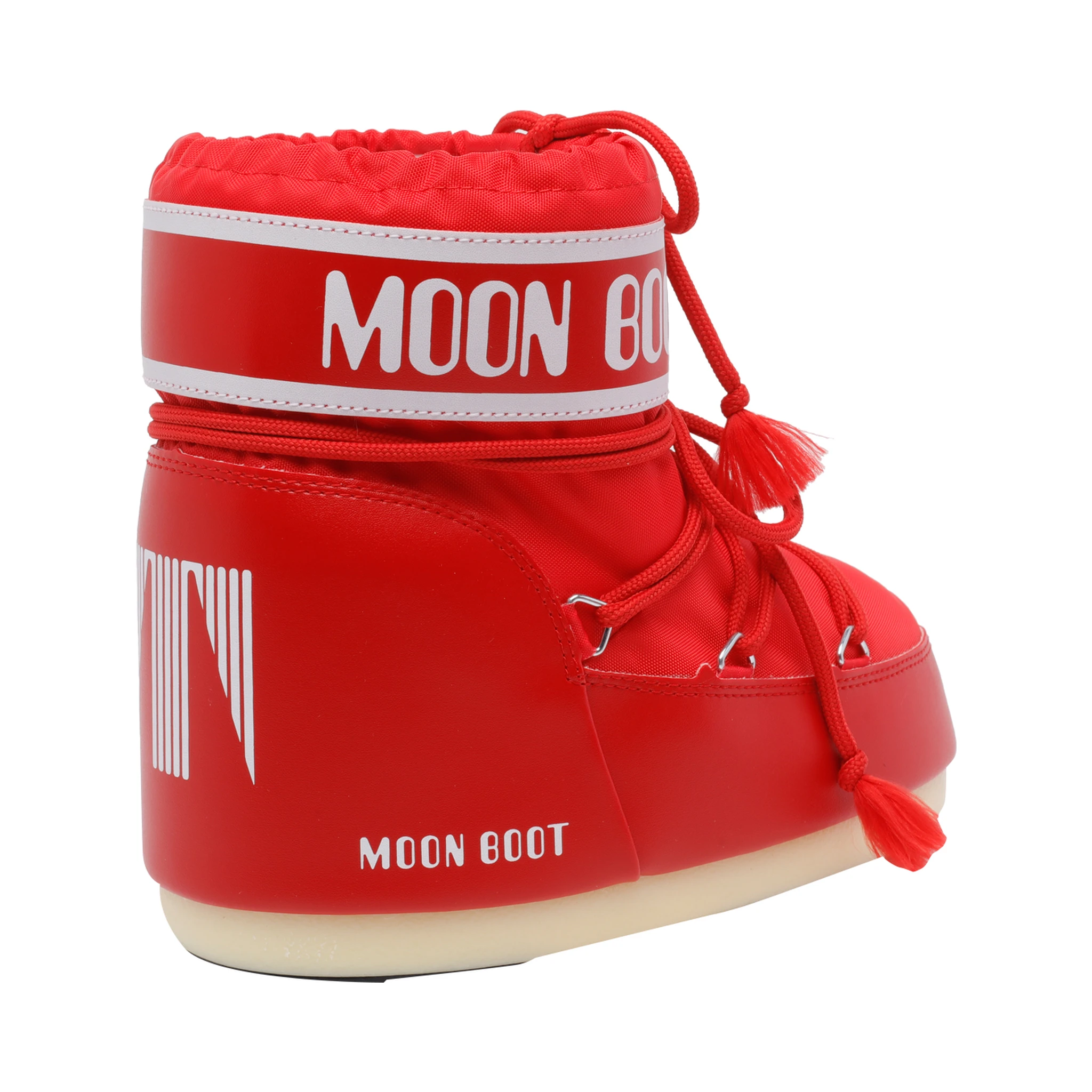 أحذية مون بوت الحمراء
