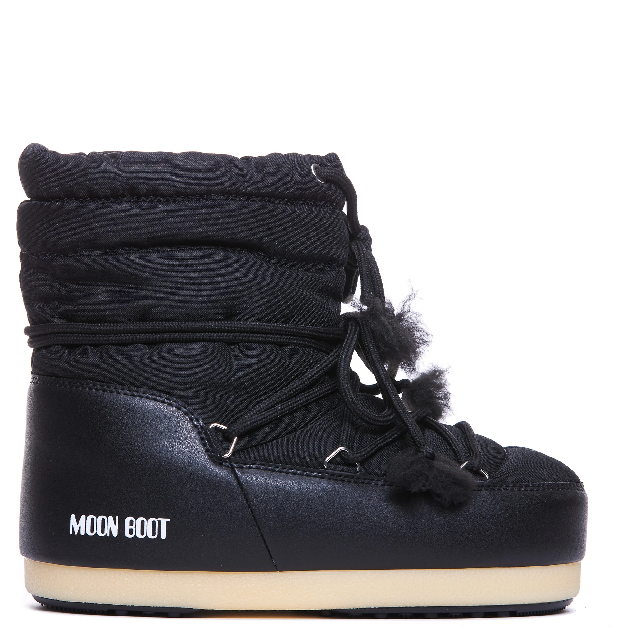 أحذية مون بوت سوداء