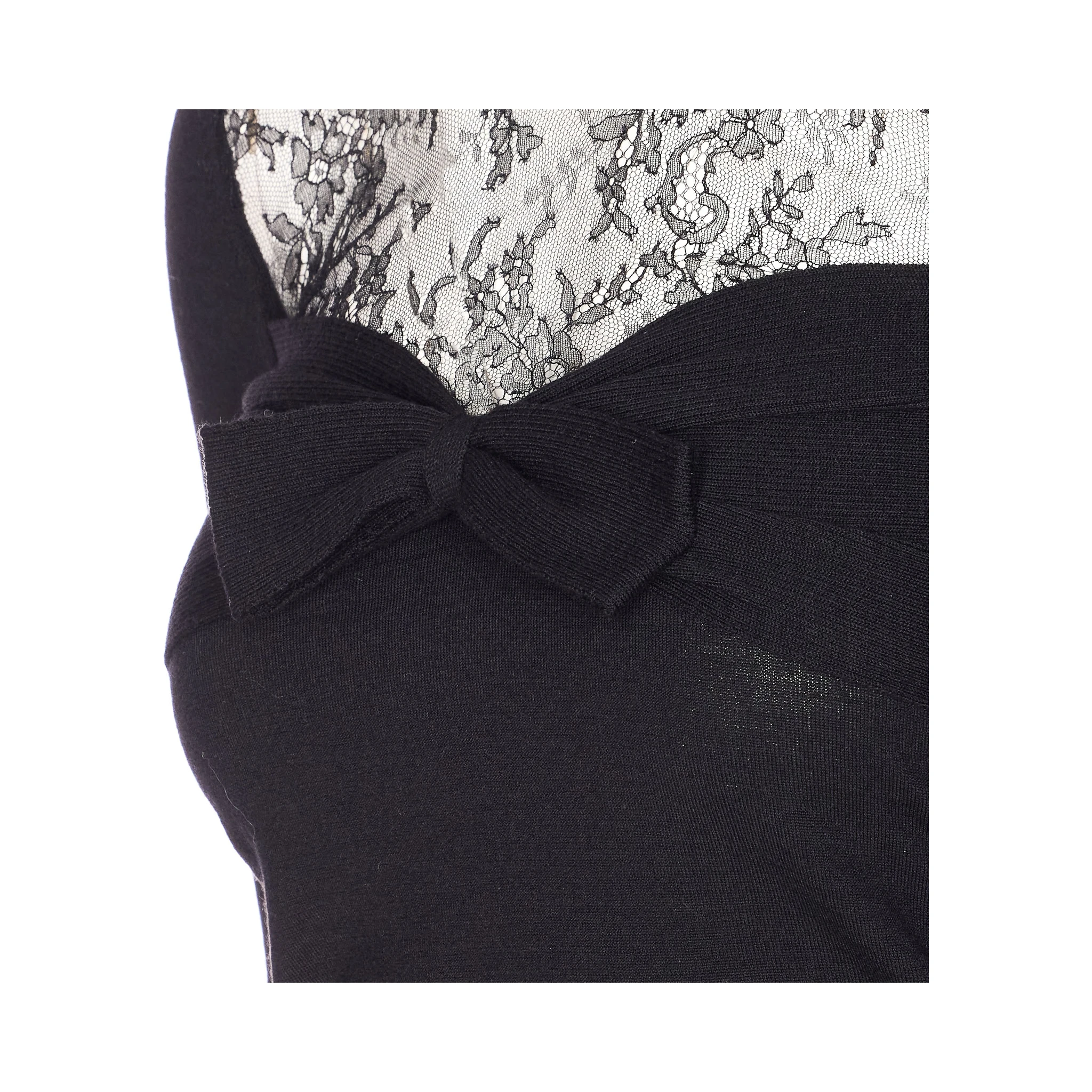 كنزات فالنتينو غارافاني سوداء