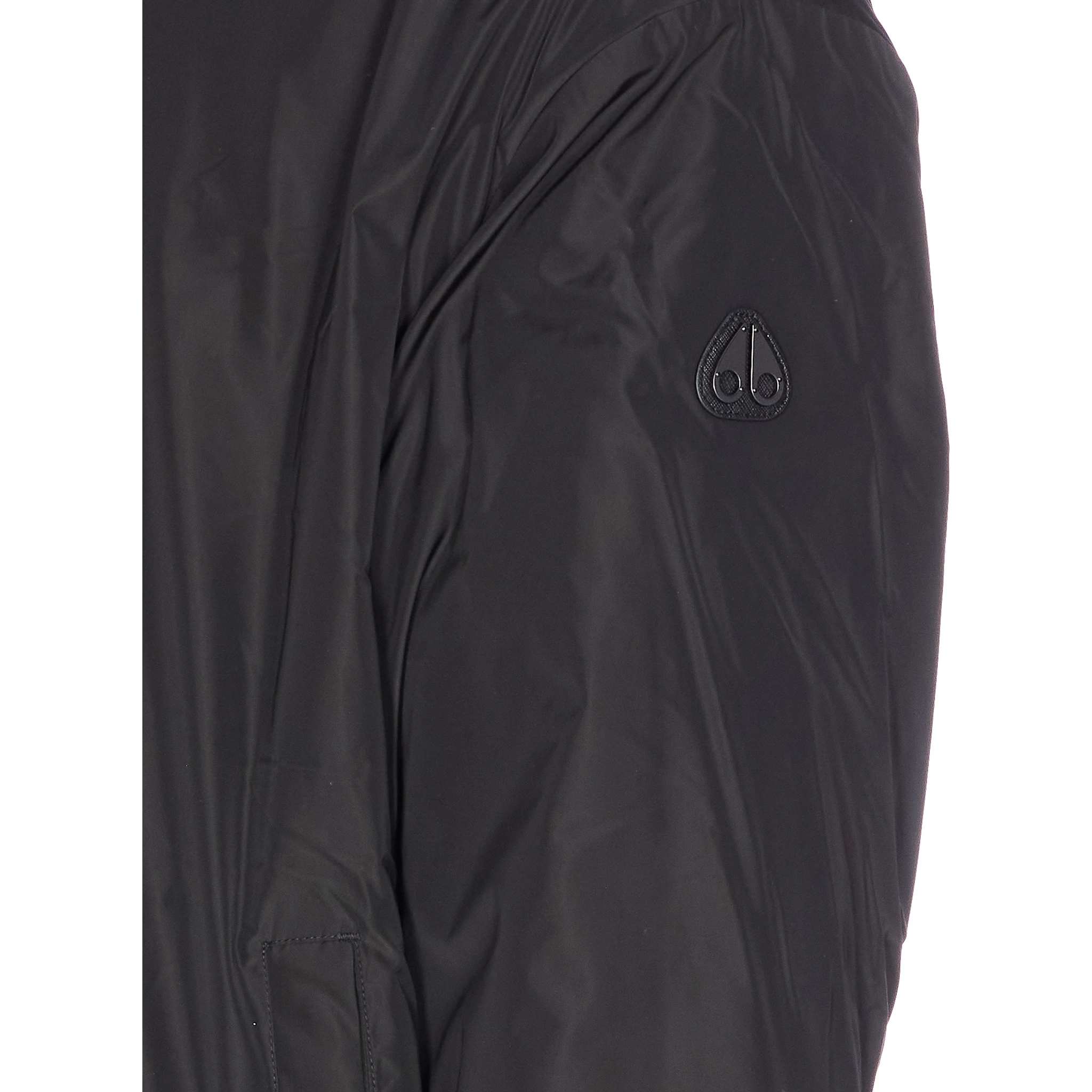 جاكيتات موس ناكلز سوداء