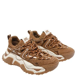 حذاء رياضي بني من ستيف مادن