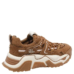 حذاء رياضي بني من ستيف مادن