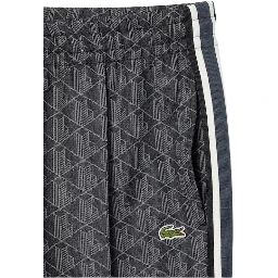 بنطال بخطوط جانبية بنمط هندسي