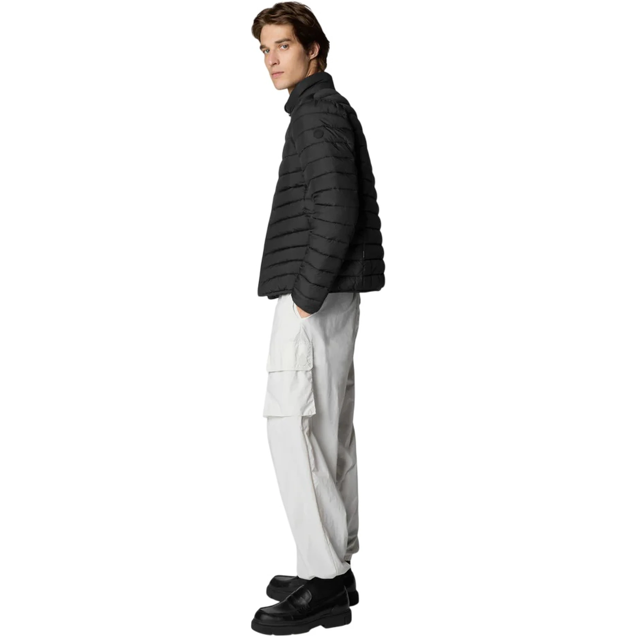 أنقذوا البطة، معاطف سوداء