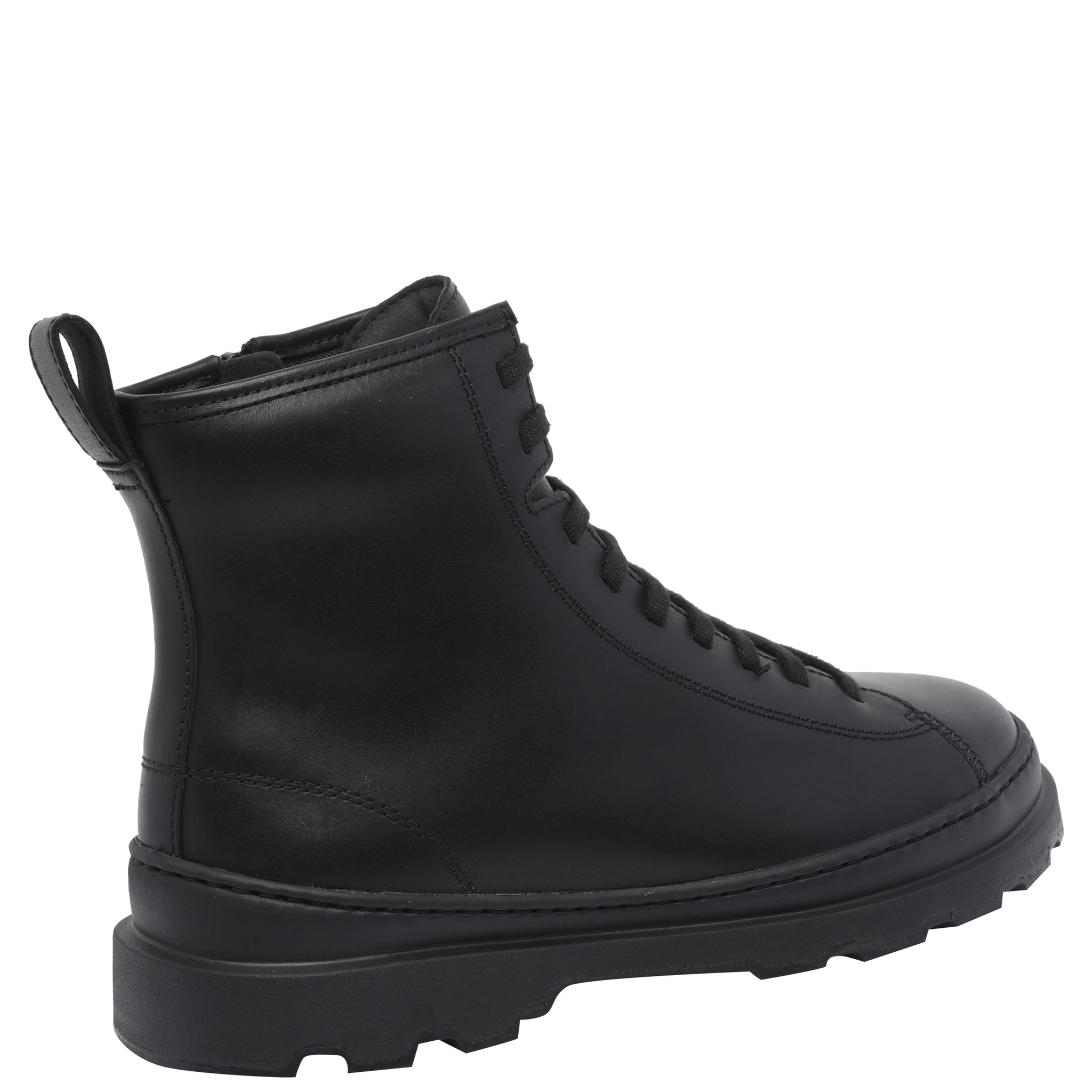 أحذية التخييم السوداء