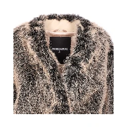 سترة من الفرو الصناعي