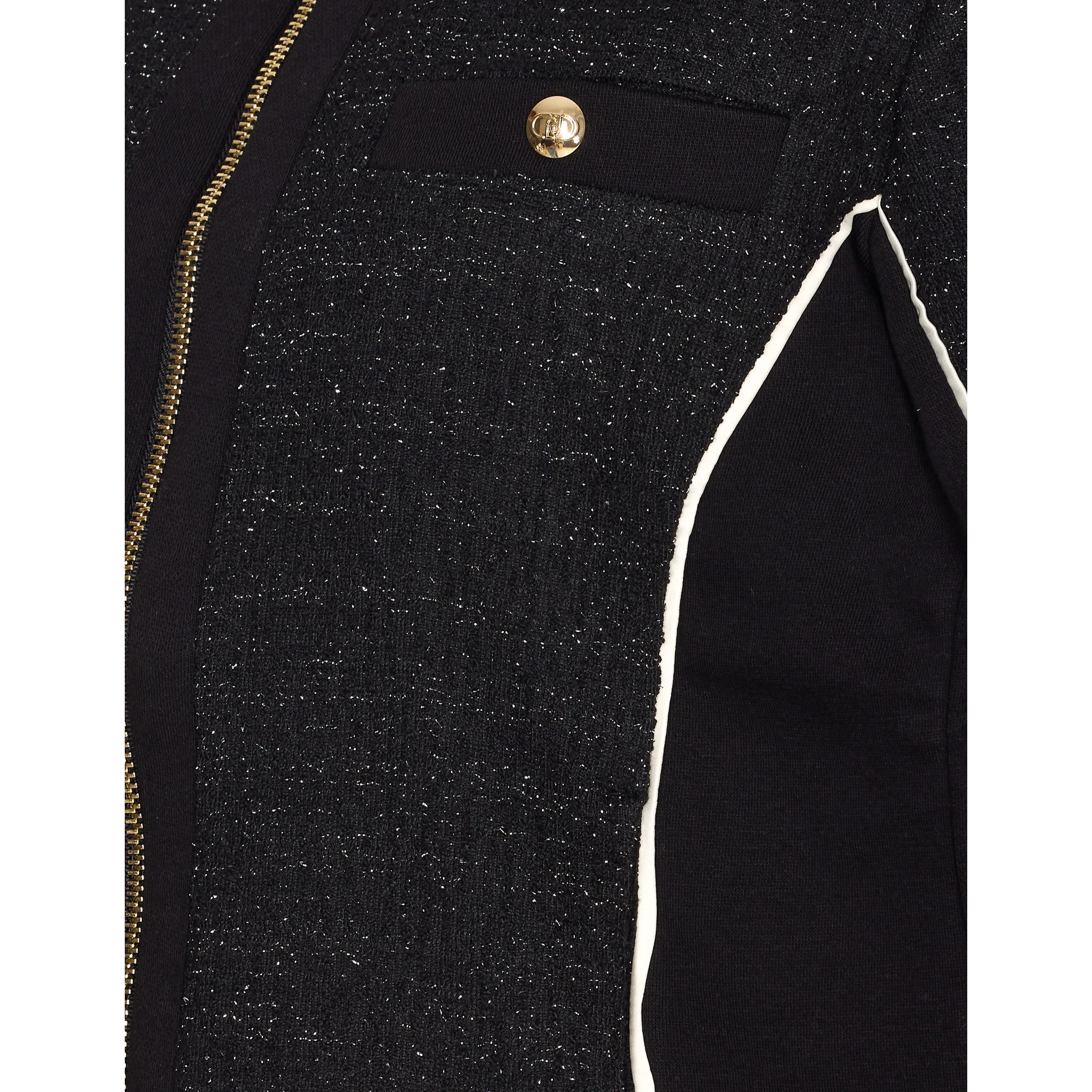 جاكيتات ليو جو سوداء