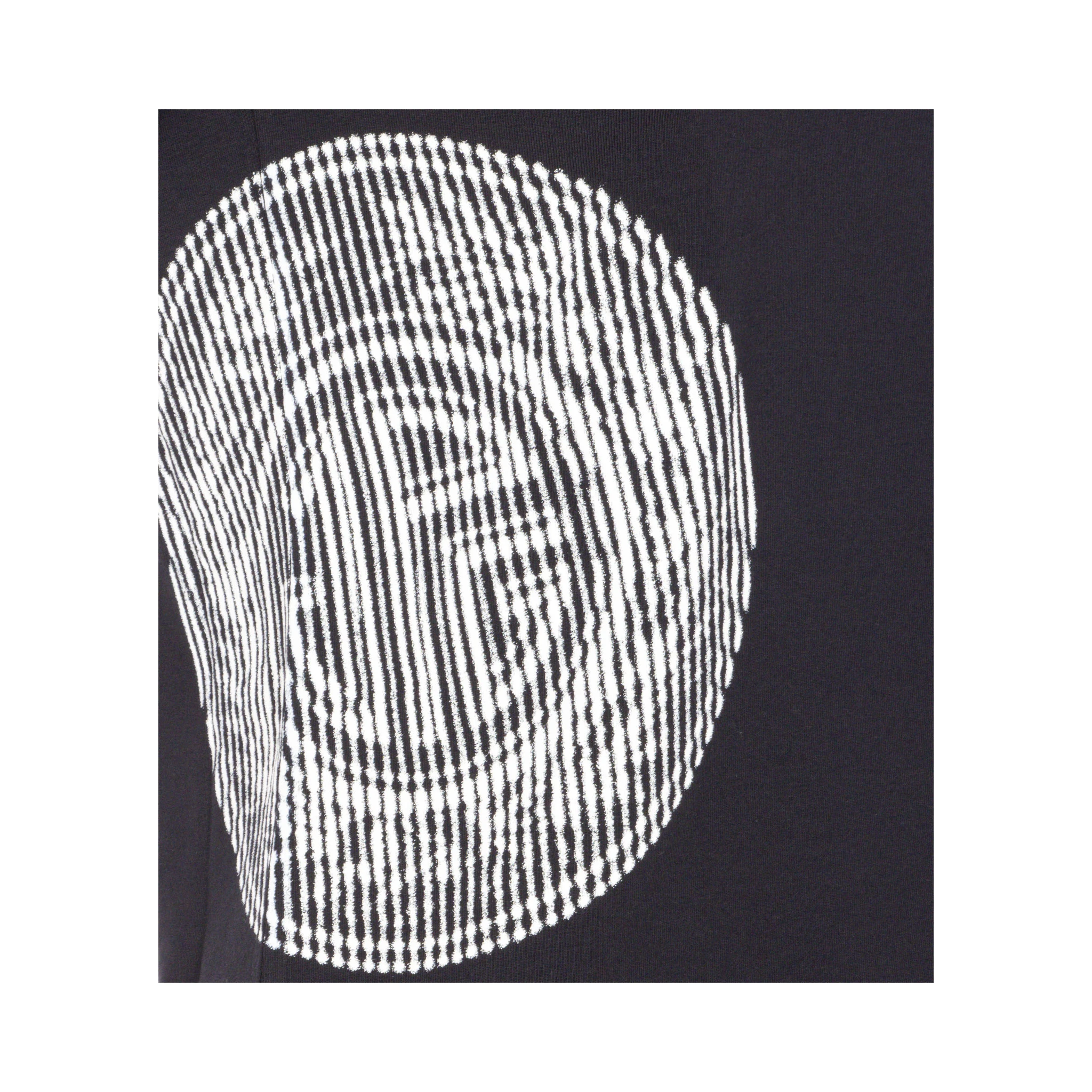 linear-print short-sleeved T-shirt